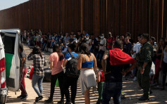 美墨邊境非法移民激增 拜登宣布即時驅逐越境者