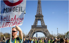 法国续反政府黄背心示威 参与人数再度下降