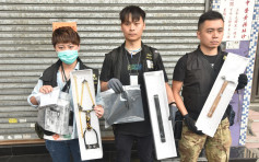 警方九龙城拘2男2女 涉酒吧淋红油铁锤毁玻璃