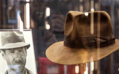《夺宝奇兵》博士牛仔帽 390万元高价卖出