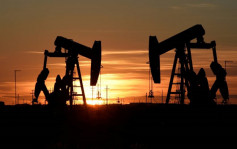 期油靠穩收市 全周跌約1.5%