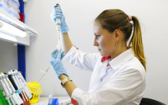 俄羅斯稱已研發首款新冠病毒疫苗 下周一前公佈研究數據