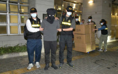 安达邨公屋藏逾5万支私烟 28岁男速递员被捕