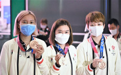 東京奧運｜乒乓球隊凱旋回港 機場展示獎牌