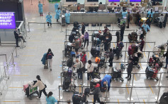 消息指機場研分隔中外航班旅客 防交叉感染以利與內地通關