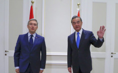 王毅与加国外长商鹏飞在罗马会晤 讨论双边关系 