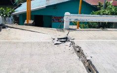 菲律宾再发生6.4级地震 公路出现裂痕