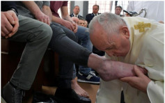教宗罗马监狱为12犯人濯足 提醒效法基督互相服务精神