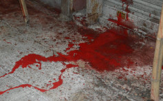 旺角廣東道裝修公司遭淋油 地上一片紅