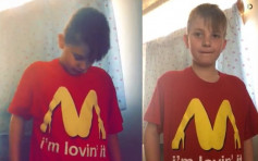 男童穿疑似麥當勞標誌T恤返學 大意媽媽發現後向校方道歉