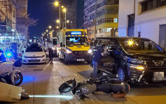 土瓜灣電單車撞七人車 鐵騎士左腳受輕傷