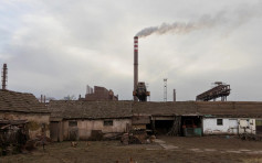 疑炼钢厂污染惹祸 塞尔维亚小镇10年间患癌率增3倍