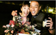 姜皓文與太太殷寧慶祝結婚22周年：定必要你繼續幸福下去