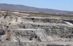 内蒙古露天煤矿大坍塌 至少2死6伤 53人失联