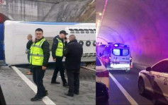 重慶旅遊巴高速公路翻側 至少3死23傷