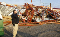 美国俄克拉何马州受龙卷风吹袭 最少2死约30人伤