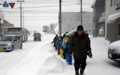 风雪袭北海道JR停驶 部分地区低见-22°C