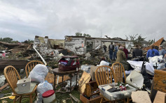美国爱荷华州受龙卷风吹袭 小镇房屋近被移平 多人死亡十多人受伤