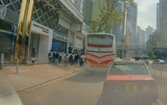 揸車返立會遇旅巴違規落客 田北辰：害群之馬不能姑息︱Kelly Online