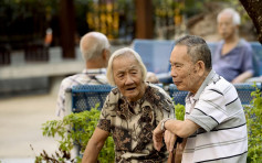 港人预期退休年龄中位数63岁 37%人称极需改善退休后生活