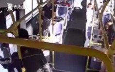 福建男坐巴士要求下車被拒  以安全錘敲碎玻璃威脅司機