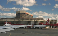 莫斯科机场客机起飞时撞死一名转机乘客