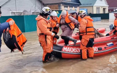 俄罗斯西部大坝决堤 老城区或被淹没 逾4000人需紧急疏散