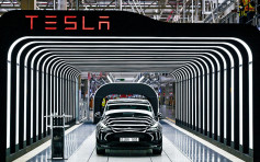 Tesla大裁员︱内地应届生OFFER被取消仅赔一个月底薪  其他电动车厂即抛「橄榄枝」