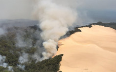 澳洲弗雷泽岛大火烧6周未停 热浪恐加剧火势