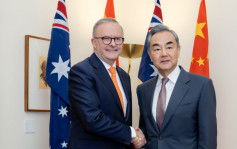中澳關係︱王毅指兩國已回正軌  澳洲總理期待李強到訪