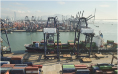 【山竹吹袭】香港国际货柜码头 今晚11时起停止吉柜交收