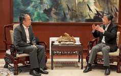 许正宇访比利时布鲁塞尔 与中国驻欧盟使团临时代办王红坚见面