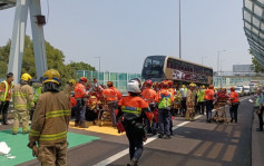 九巴74X大埔吐露港公路撞壆 车长及10乘客受伤送院 一女命危