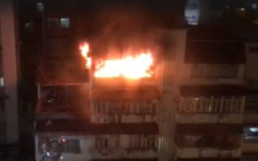 长沙湾一唐楼单位起火 多名居民疏散