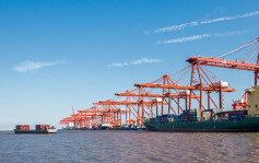 上海港集装箱输送量连续12年全球居首