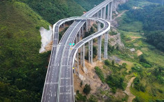 江苏司机上贵州高速路 因「恐高」报警救助 