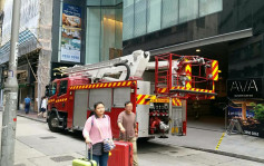 尖沙嘴酒店廚房起火逾百人急疏散 兩職員救火受傷