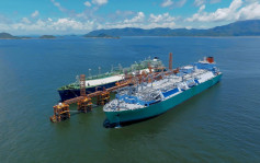 海上液化天然气接收站正式运作 首批长期协议液化天然气抵港