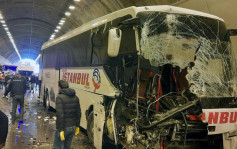 土耳其隧道多車連環相撞 至少30人受傷