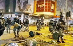 【修例風波】旺角示威者凌晨3時散去 防暴警清理堵路雜物