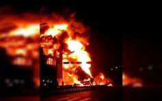安徽两车追撞起火波及邻房 至少8死4伤