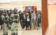 【修例风波】德福广场爆冲突3示威者被制服 警方指有人袭警