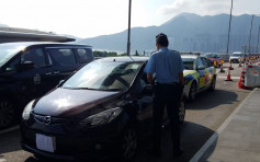 警放蛇打擊白牌車 33歲男司機涉非法載客取酬被捕