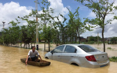 广西暴雨成灾逾8死9失踪　民众出入靠橡皮艇