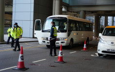 机场女子捱小巴撞昏迷送院 七旬司机涉危驾被捕