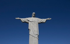 游巴西耶稣像遇山贼 数十游客遭集体打劫