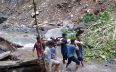印尼龙目岛地震引发山泥倾泻 至少两人死亡