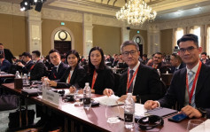萧泽颐率七人团访阿布扎比 出席国际刑警亚洲区会议