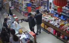 持槍匪徒闖緬甸華人商店指嚇 講普通話女店員遭強行綁走