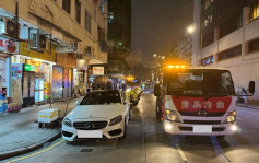 针对启德体育园交通违例 警拖6架违泊车辆
